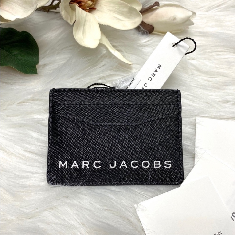 🦊🐼 SOLD - MARC JACOBS Leather Card Case 🐼🦊